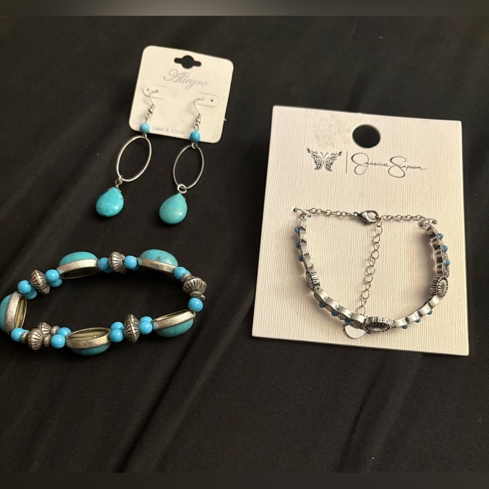 Women’s Jessica Simpson Silver tone and faux turquoise Bracelet with 2 bonus NIB